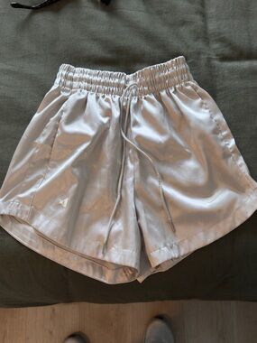 Nike A'ja Wilson
Women's Basketball Shorts - Desert Sand/Soft Pearl